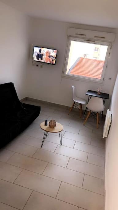 Studio Quartier Du Port Nice Apartment Bagian luar foto