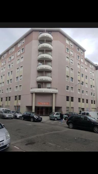 Studio Quartier Du Port Nice Bagian luar foto
