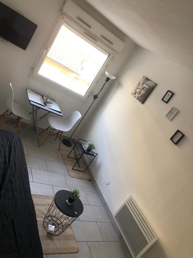 Studio Quartier Du Port Nice Bagian luar foto